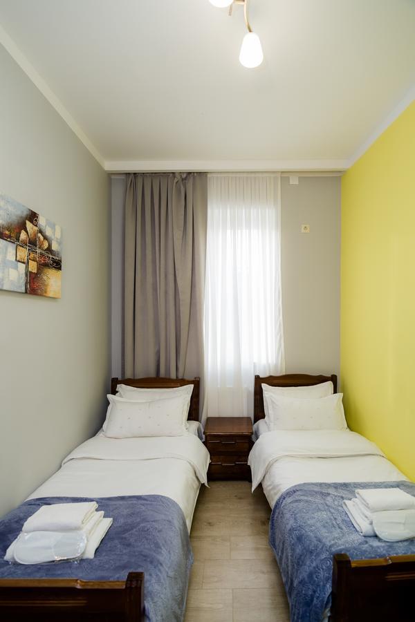 Big Family Guest House Tbilisi Exteriör bild