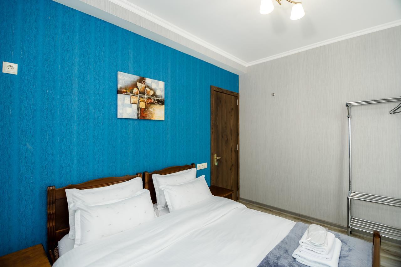 Big Family Guest House Tbilisi Exteriör bild