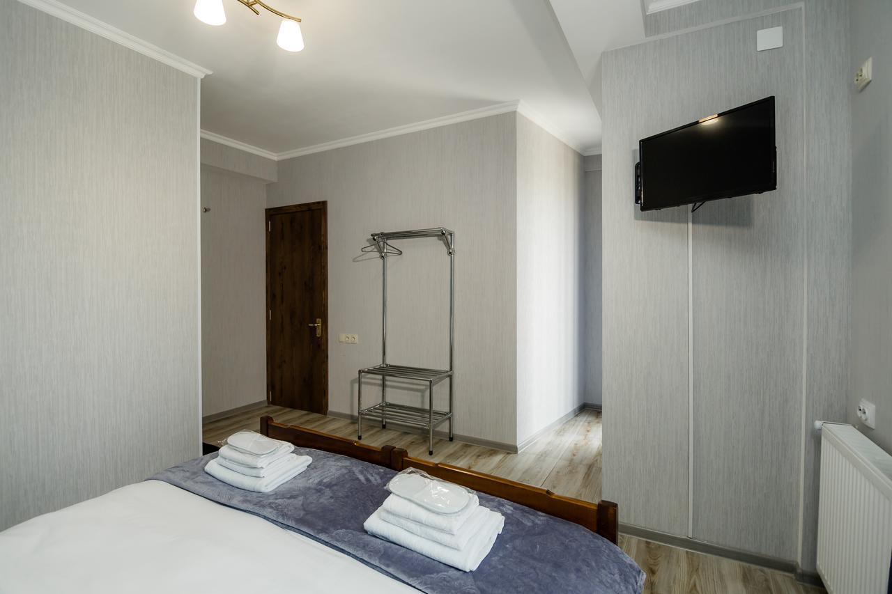 Big Family Guest House Tbilisi Exteriör bild