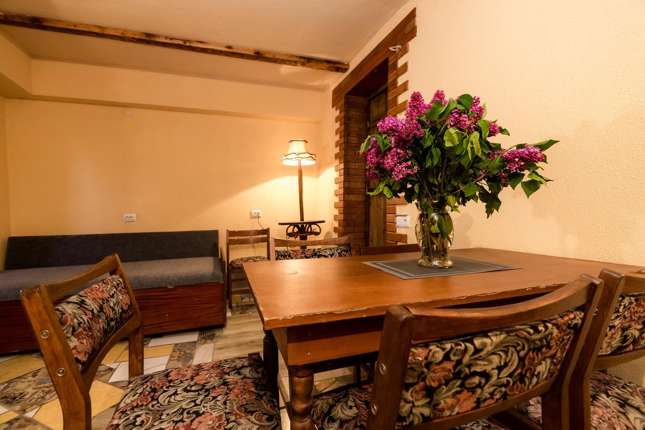 Big Family Guest House Tbilisi Exteriör bild